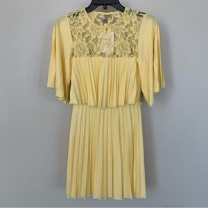 ASOS‎ Light Yellow Pleated Dress Size 2 NWT